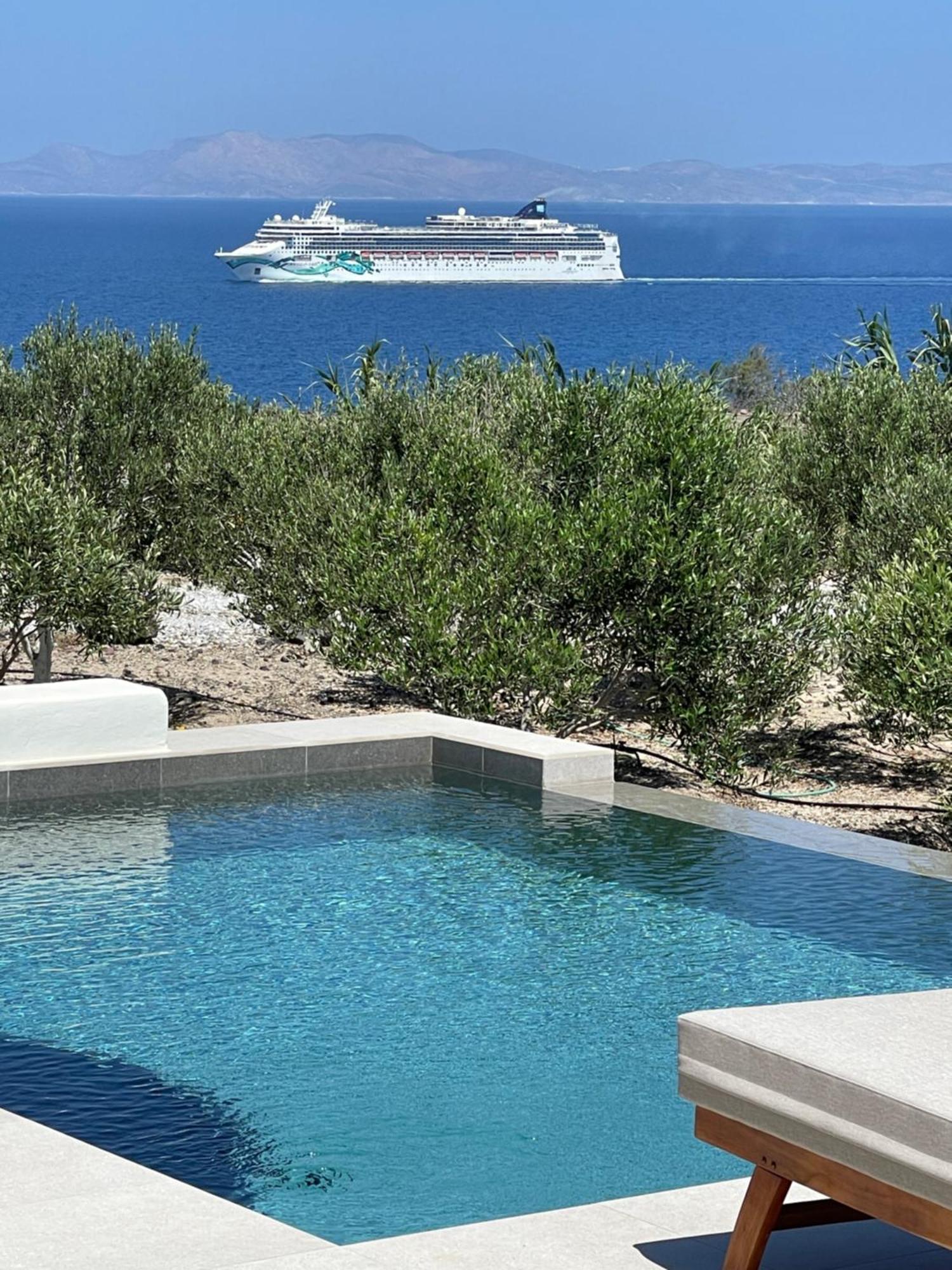 Saint John Oia-Villas With Private Heated Pool Exterior photo